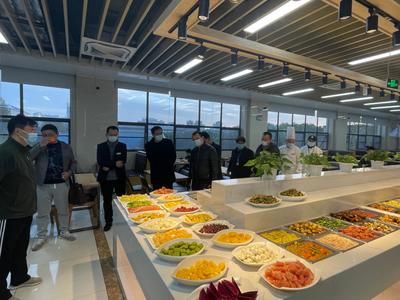 中南財經(jīng)政法大學(xué)一行來飲食服務(wù)中心調(diào)研