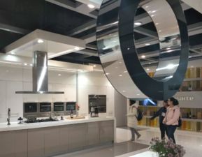 探訪(fǎng)海爾總部 戰(zhàn)略轉(zhuǎn)型與創(chuàng)客實(shí)踐的網(wǎng)絡(luò)化啟示